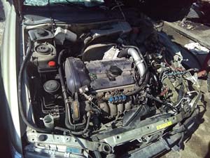 2001 MODEL VOLVO S40 ÇIKMA GAZ KELEBEĞİ